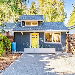  Holiday home The Experience At Cute As A Button! United States